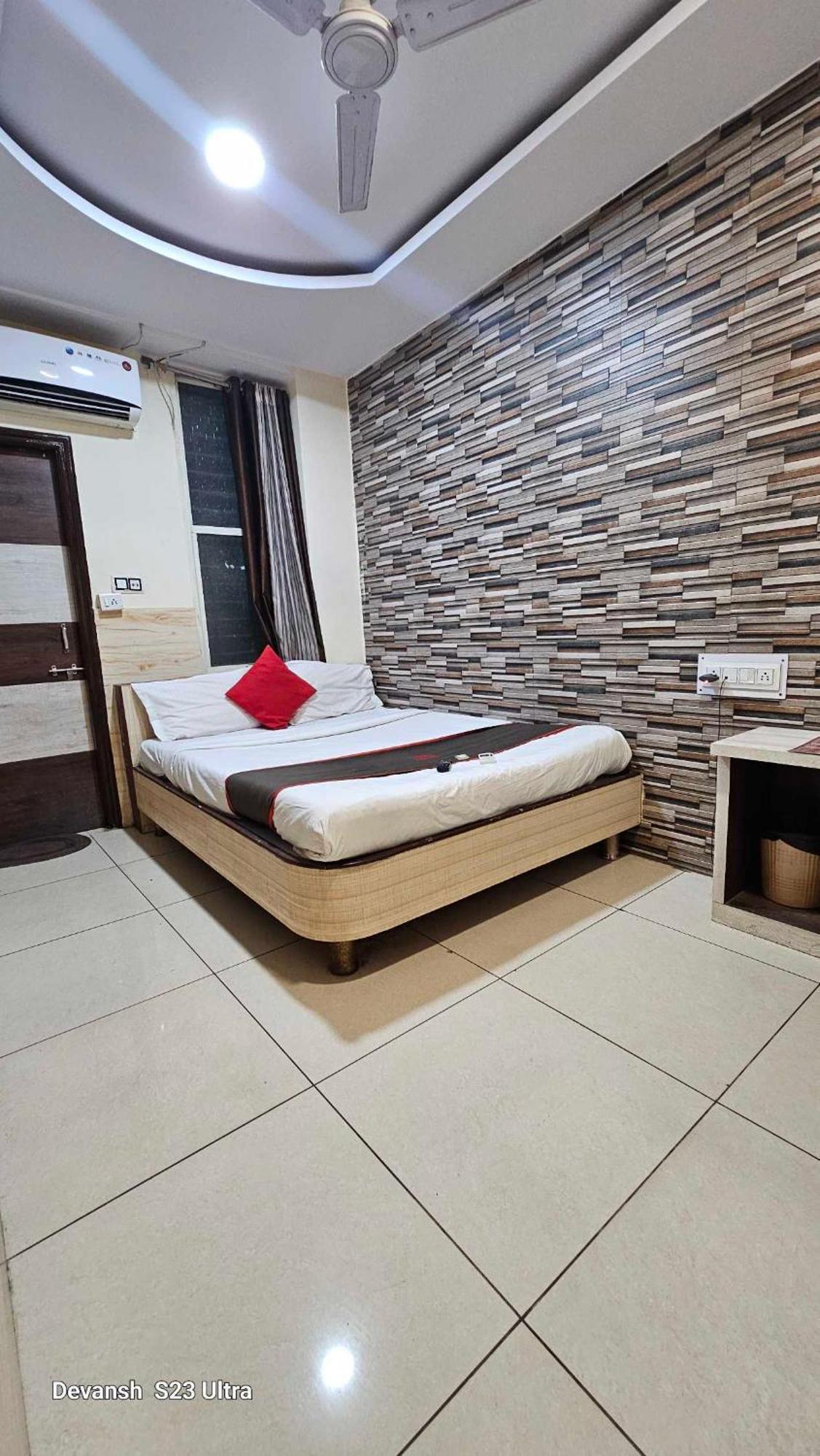 Hotel Mehar Residency Indaur Kültér fotó