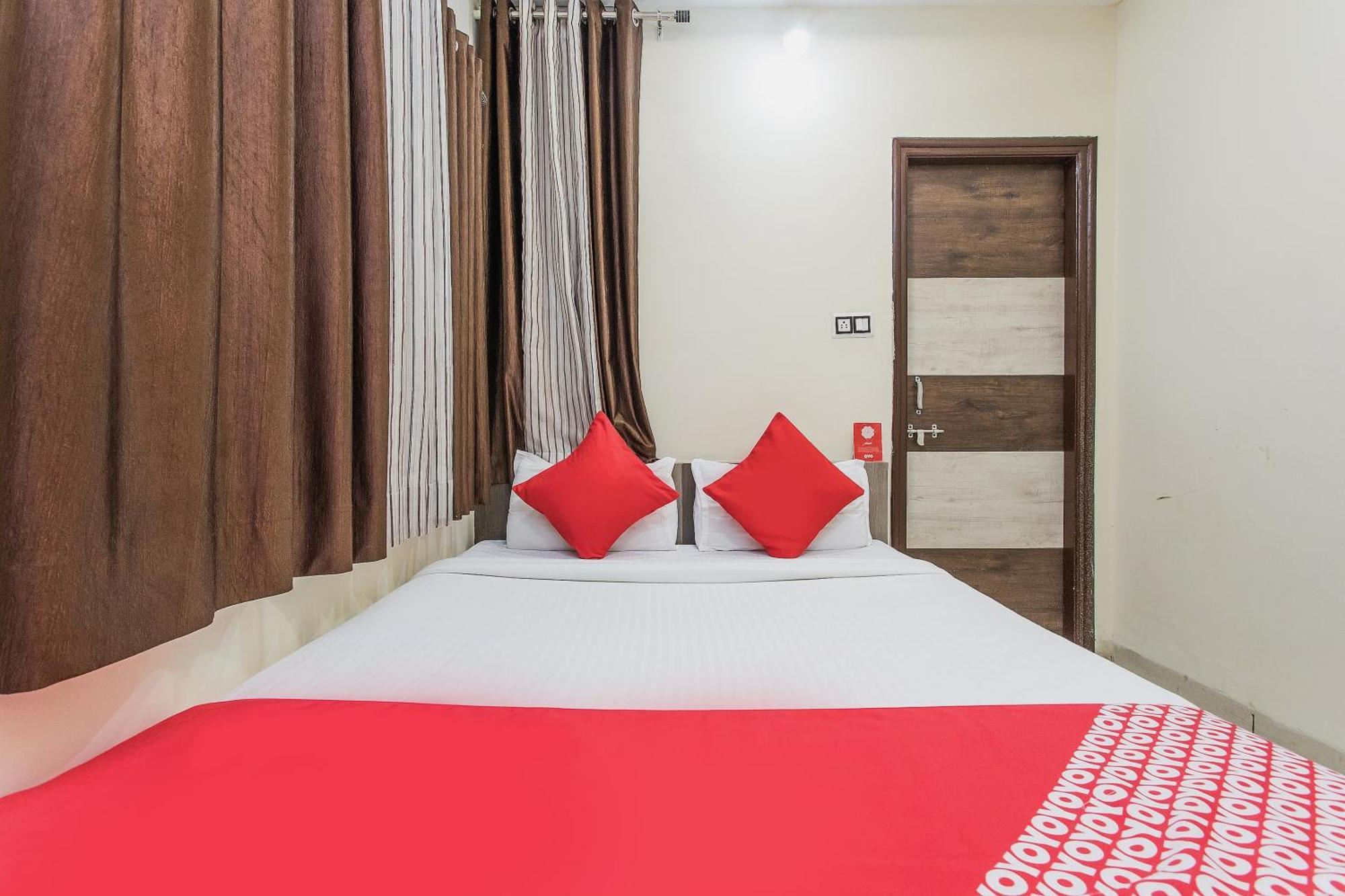 Hotel Mehar Residency Indaur Kültér fotó