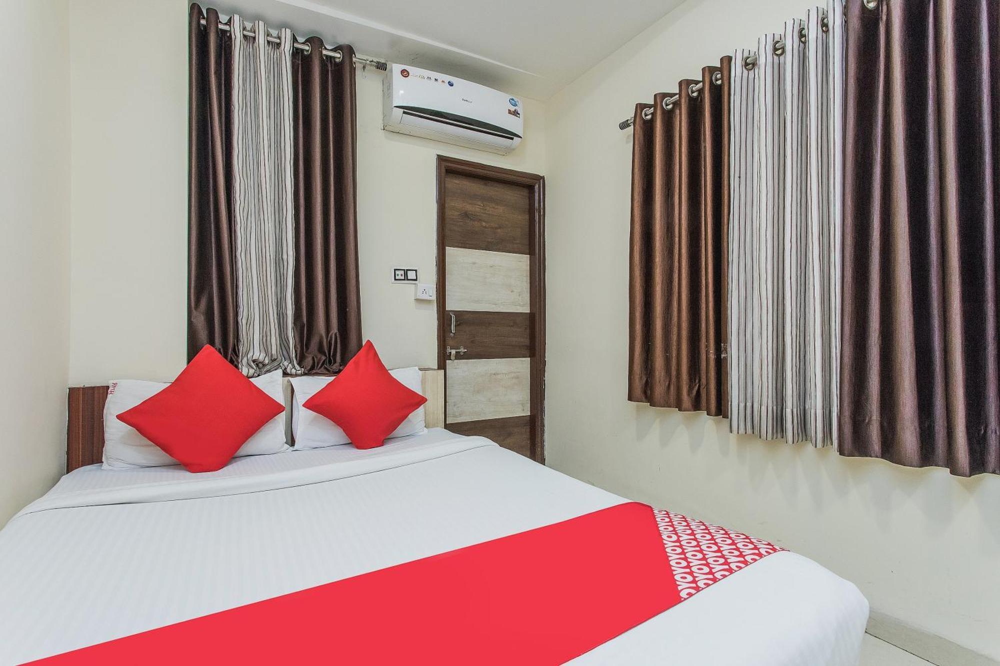 Hotel Mehar Residency Indaur Kültér fotó