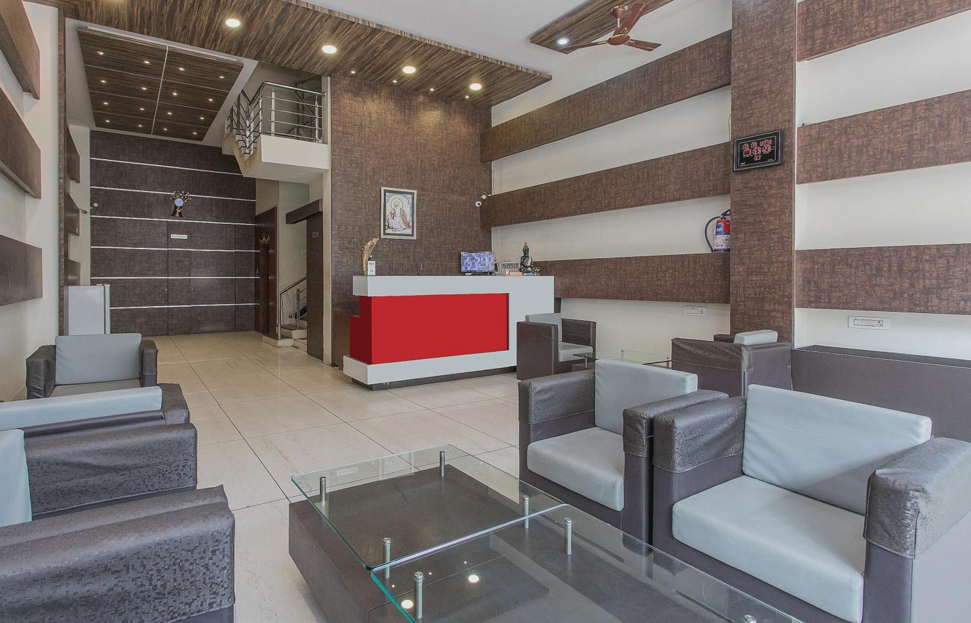 Hotel Mehar Residency Indaur Kültér fotó