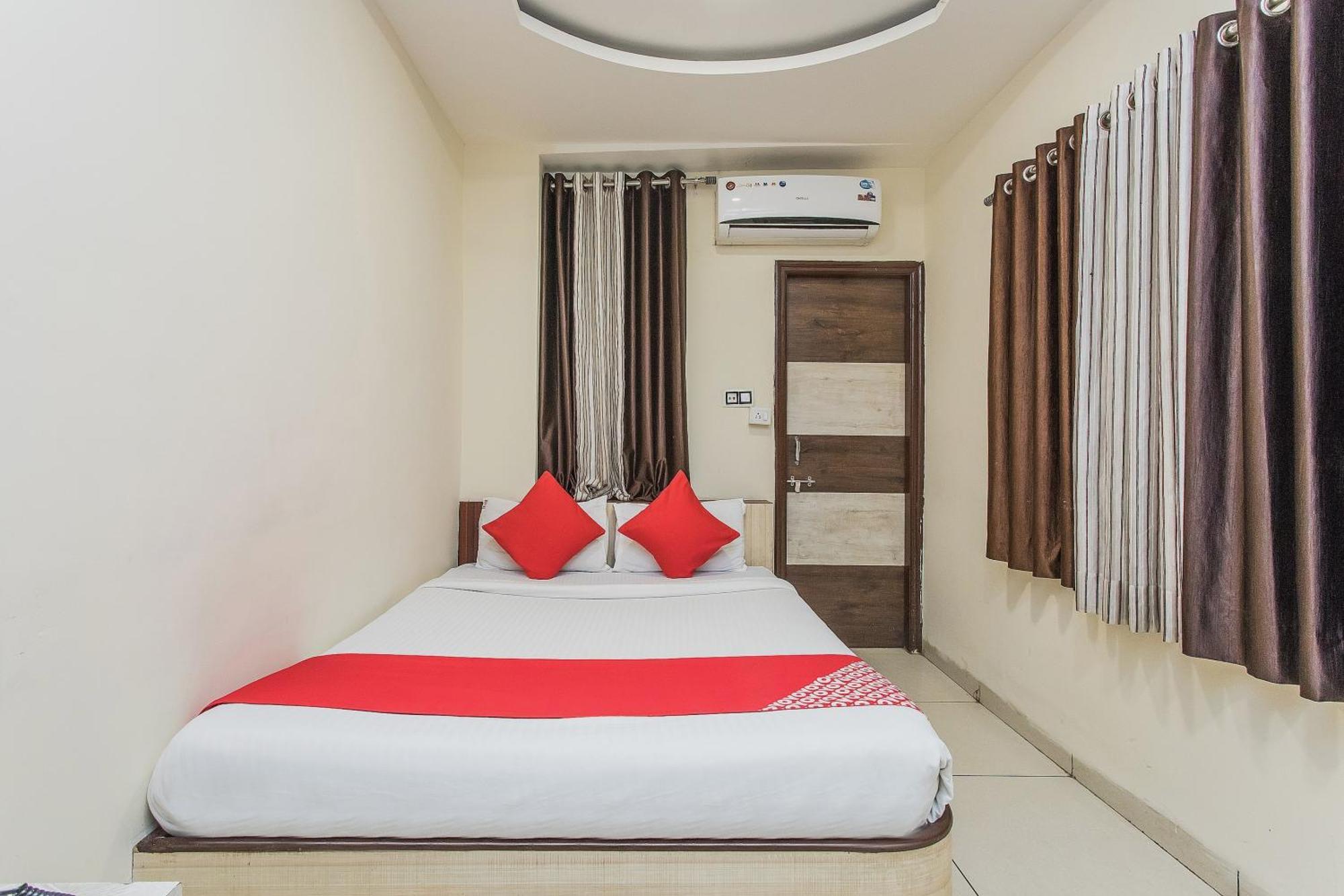 Hotel Mehar Residency Indaur Kültér fotó